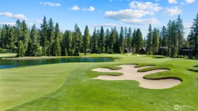Walk out to the golf course and make your best putt!