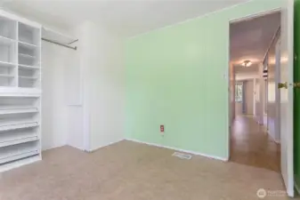 Second Bedroom with closet organizers
