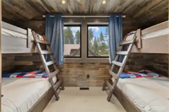 Bunk Room Sleeps Six