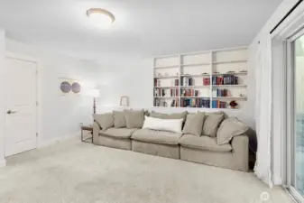 Looking from sliding door in bedroom 2 / flex space toward closet door