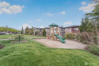 Neighborhood park 1 block away