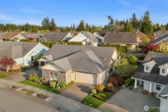 Welcome to this beautifully maintained Chelan floor plan, a thoughtfully designed single-level home built by Shea Homes in 2005.