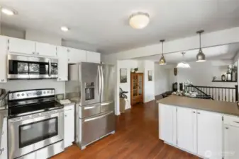 Looking back to Dining Area, notice the Alcove where you can put your favorite cabinet & store your treasures or Grandma's China.