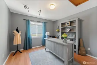 Bedroom 3/ office