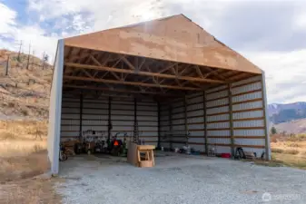 40' x 50' shop, partially finished and ready for your vision.