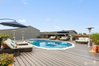 Look at this amazing pool!!! Ready for your enjoyment!! *has been virtually staged