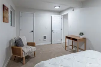 4th bedroom/Den