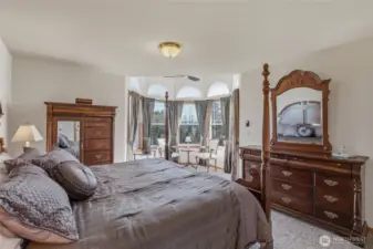 Spacious Primary Suite