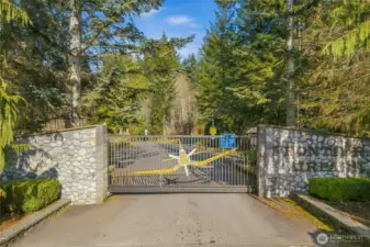 Welcome to the gated community of Frontier Air Park!