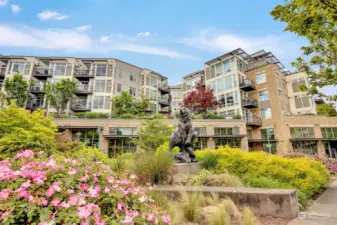 Welcome to sought after Kirkland Central ideally located in the heart of Downtown Kirkland!