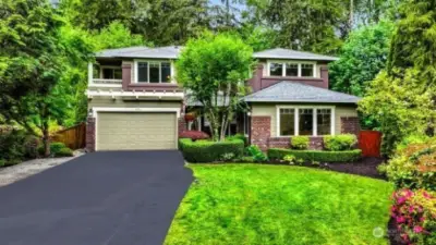 Beautifully updated in Montare