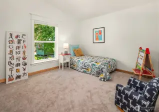 Third bedroom, also freshly painted and carpeted.