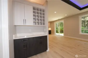 The bar is ready for adding a wine fridge