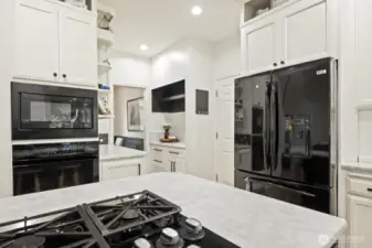 5 burner gas cooktop.