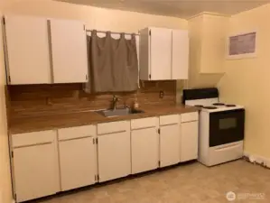 Cottage unit 908 1/2