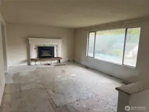 Living Room - upper level