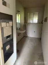 Utility room  - lower area
