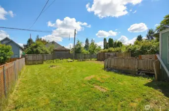 close to town amenities and just 30 minutes from coastal living in Ocean Shores.