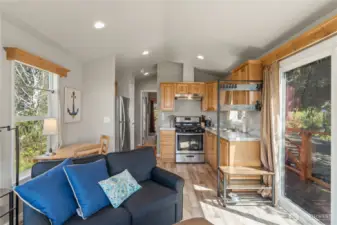 Kitchen area/dining table