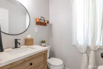 Updated 1/2 bath down stairs