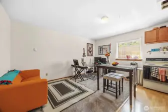 Lower unit of the duplex.  Clean and in good shape.
