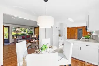 A wonderful open area to living room and kitchen