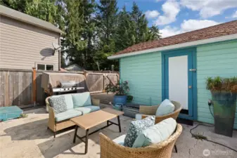 Detached garage/shop