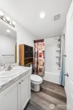 Full guest bath