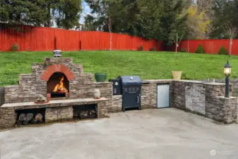 Outdoor Kitchen