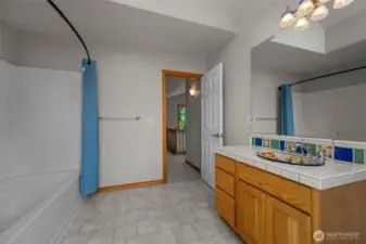 The upstairs full guest bath.