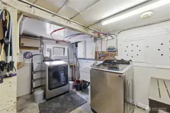 Newer Washer and Dryer stay.