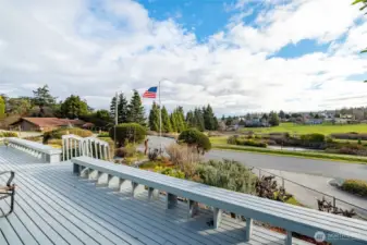 Front deck, perfect for Penn Cove sunrises