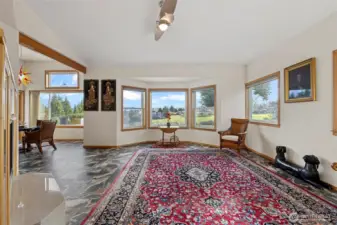 Oversized living room with propane fireplace