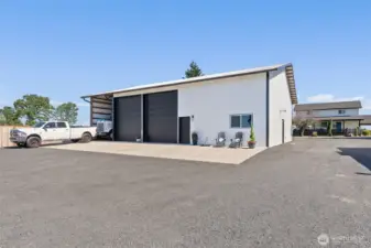 48X48 with 14' door shop w/pull thru wash bay