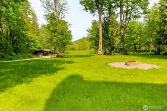 Gorgeous Property, not a neighbor in sight.  Property stays dry