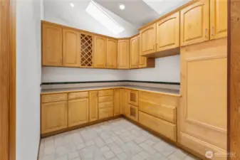 Butlers Pantry - Huge