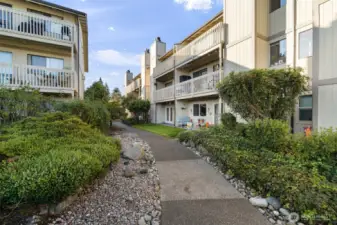Looking back to the unit. What a beautiful stroll for your guests.