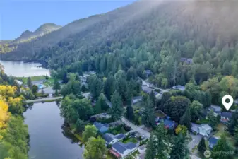 Close to lakes, trails, & Glenhaven Clubhouse