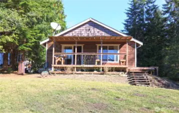 Welcome to the "Lake Cabin"