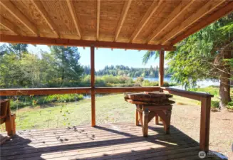 Side covered deck with view to the lake