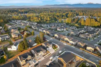 Photographs are for illustrative purposes only. Features, finishes, interior/exterior colors, landscaping and floorplan shown may vary from actual homes built.
