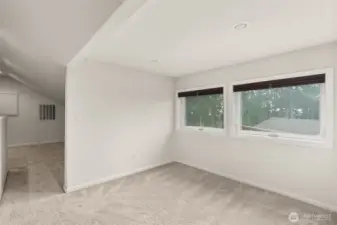 Bonus Room/Loft/3rd Bedroom