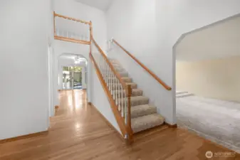 Beautiful entrance with hardwoods and exceptional floorplan