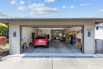 Extra deep garage