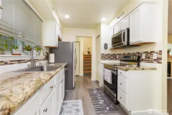 Granite countertops and a new faucet and sink!