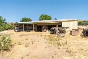 Barn