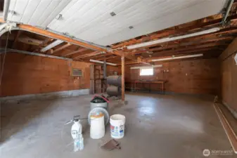 Detached garage