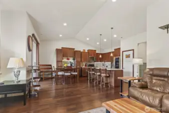 Livingroom dining kitchen