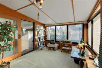 Sunroom (Extra Room)