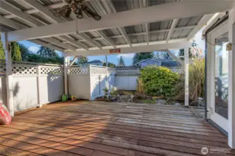 Big Deck for Entertaining.